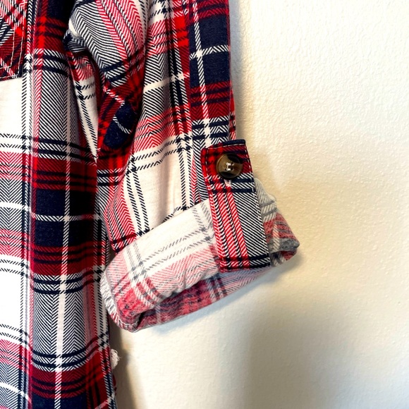 EDEN & OLIVIA BUTTON DOWN RED PLAID FLANNEL SHIRT TOP M LACE UP DETAIL DOWN BACK - Picture 7 of 8